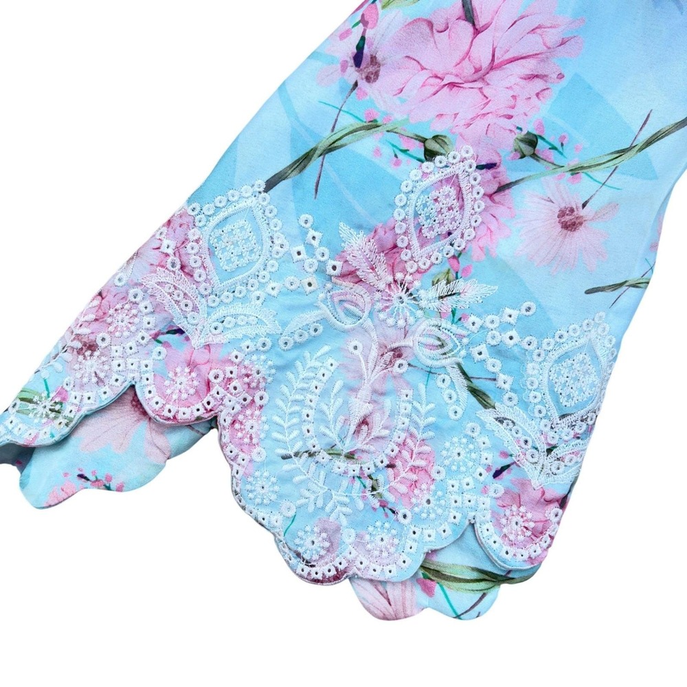 Light Blue Floral Embroidered Women’s Kurta - Picture 9 of 11